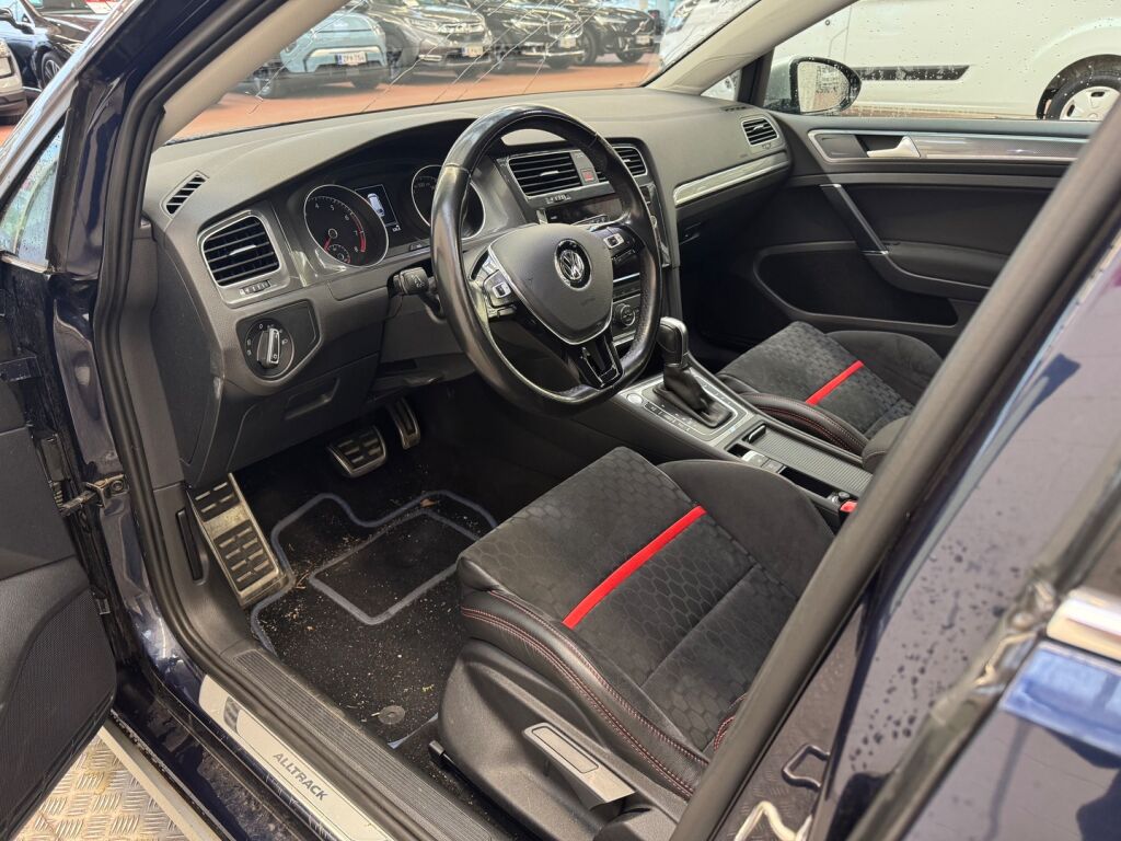 Volkswagen Golf 2016 Sininen