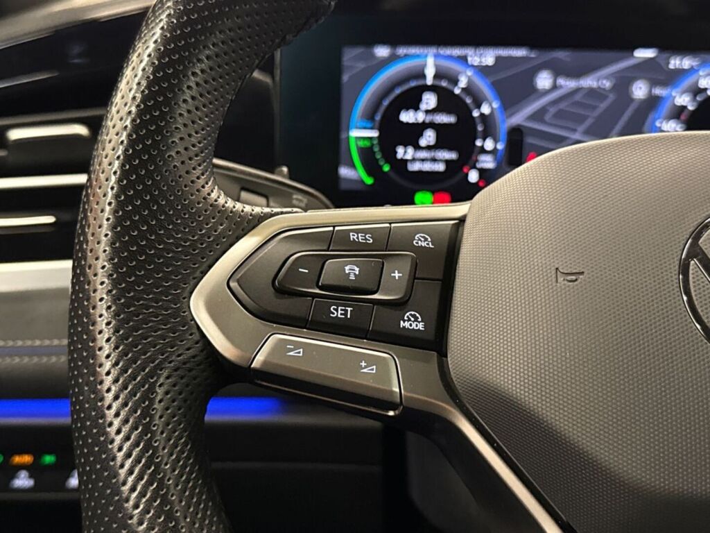 Volkswagen Passat 2025 