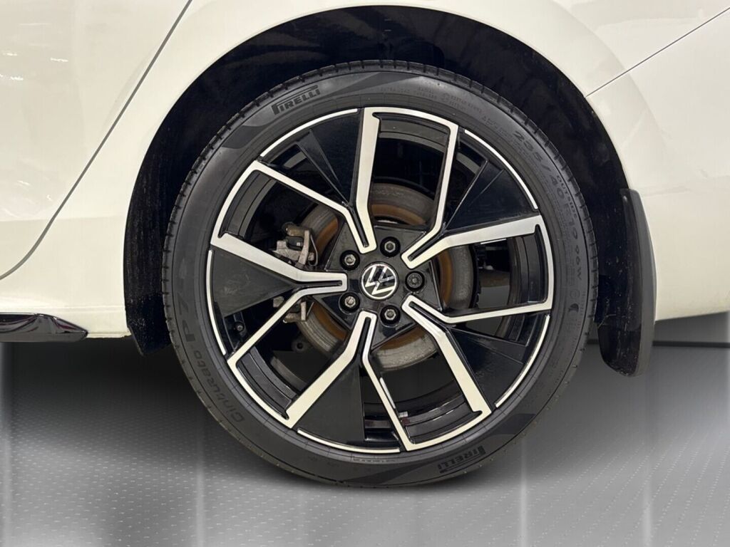 Volkswagen Passat 2025 