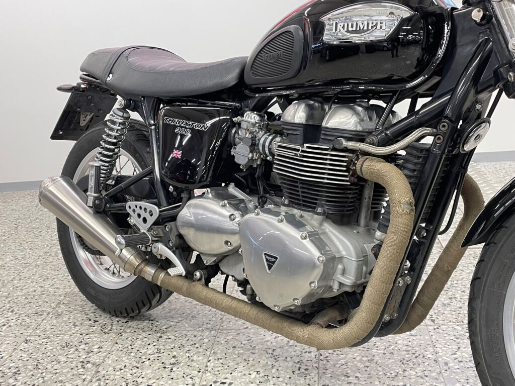 Triumph Thruxton 2005 Musta