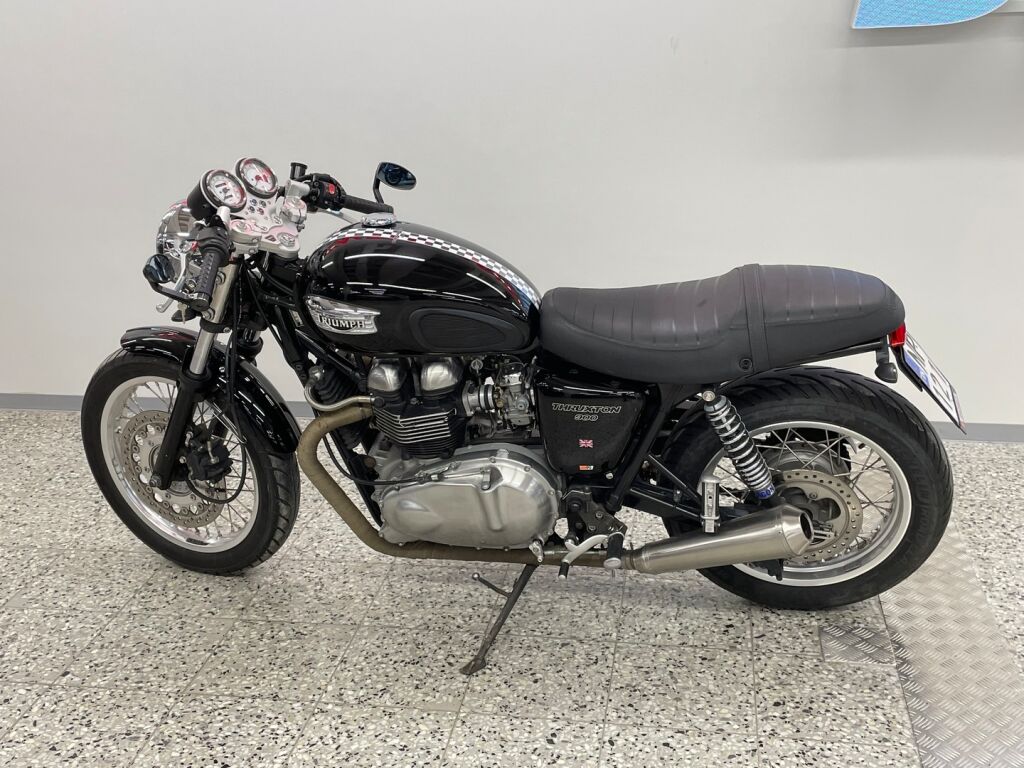 Triumph Thruxton 2005 Musta