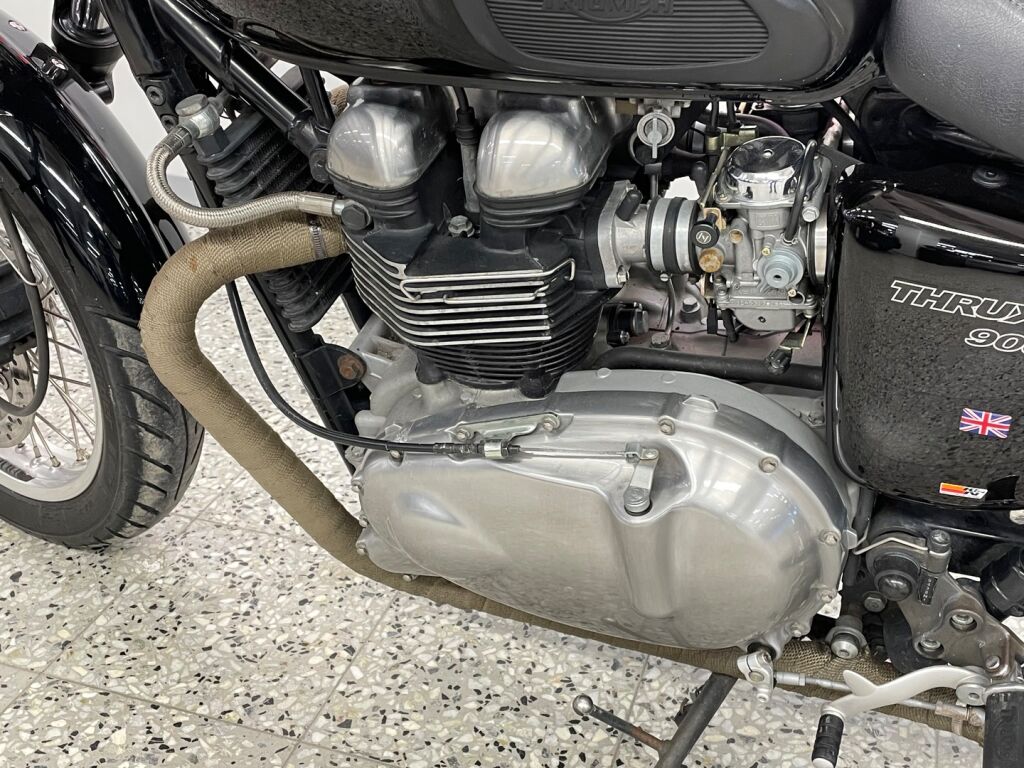 Triumph Thruxton 2005 Musta