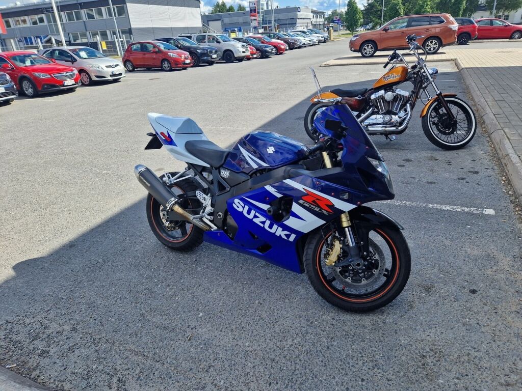 Suzuki GSX-R 2004 Monivär.