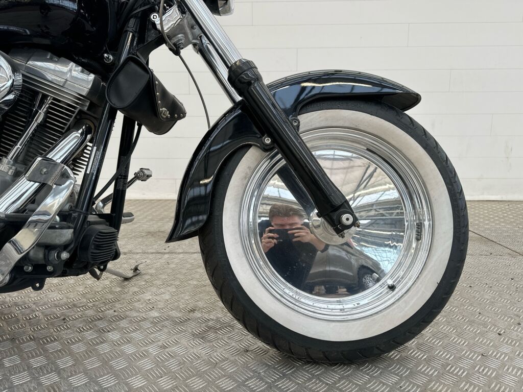 Harley-davidson SOFTAIL 2003 MH V 22 ML