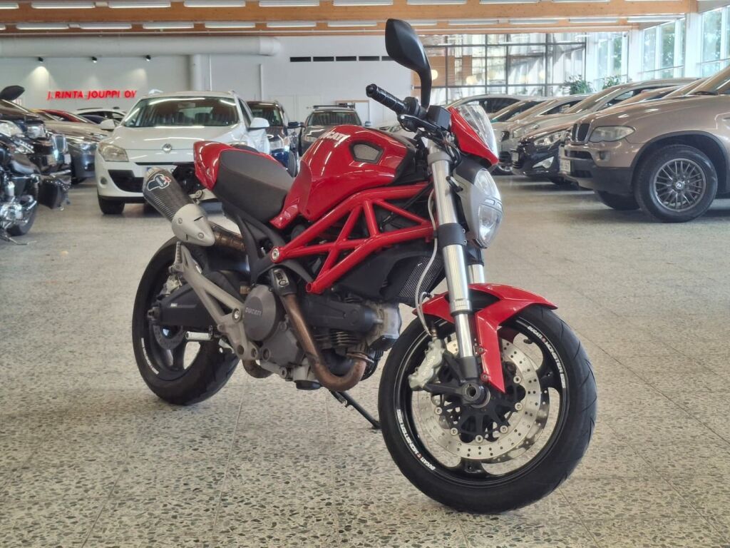 Ducati Monster 2008 Punainen