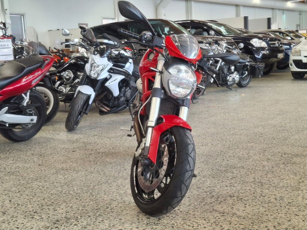 Ducati Monster 2008 Punainen