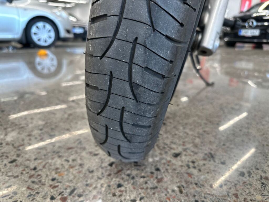 Yamaha XJR 2008 9