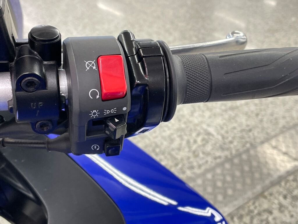 Yamaha FJR 2004 Sininen