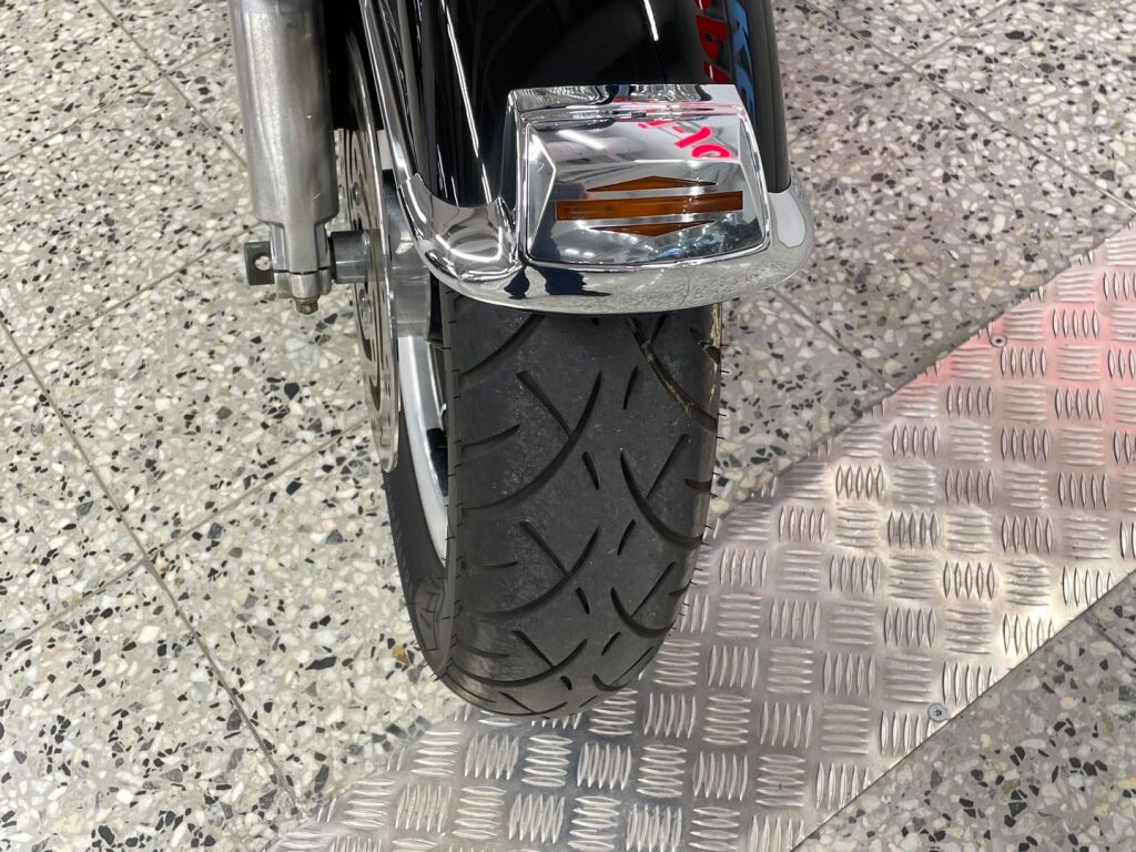 Harley-davidson Touring 2002 Musta