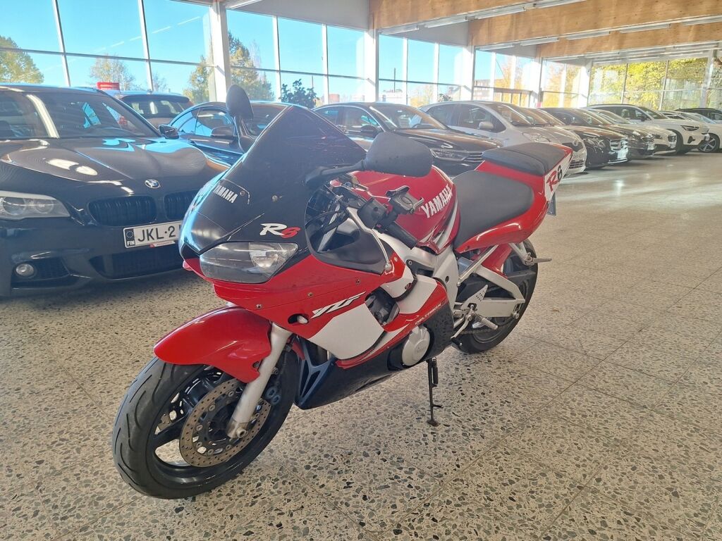 Yamaha YZF-R6 2002 Valkoinen Vaalea
