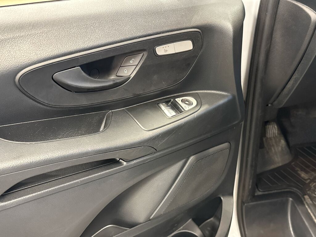 Mercedes-Benz Vito 2023 