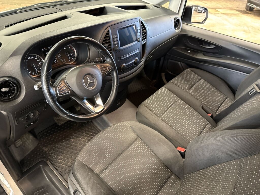 Mercedes-Benz Vito 2023 