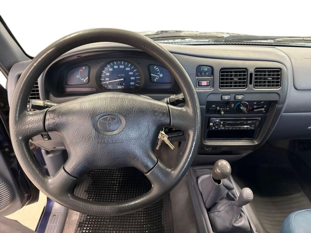 Toyota Hilux 2003 Sininen