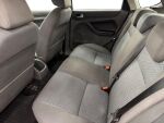 Ford Focus 2006 Punainen