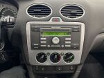 Ford Focus 2006 Punainen