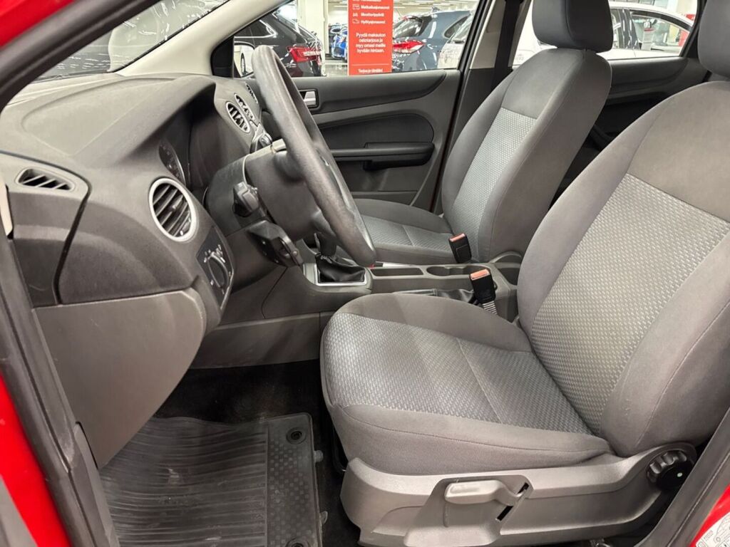 Ford Focus 2006 Punainen