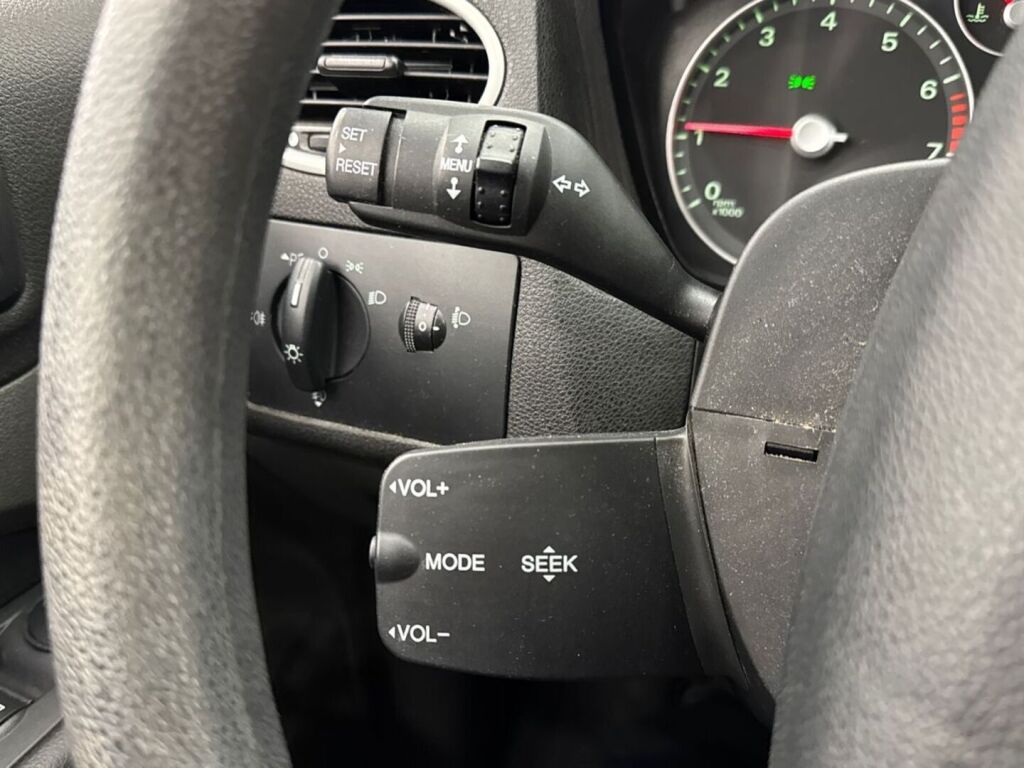 Ford Focus 2006 Punainen