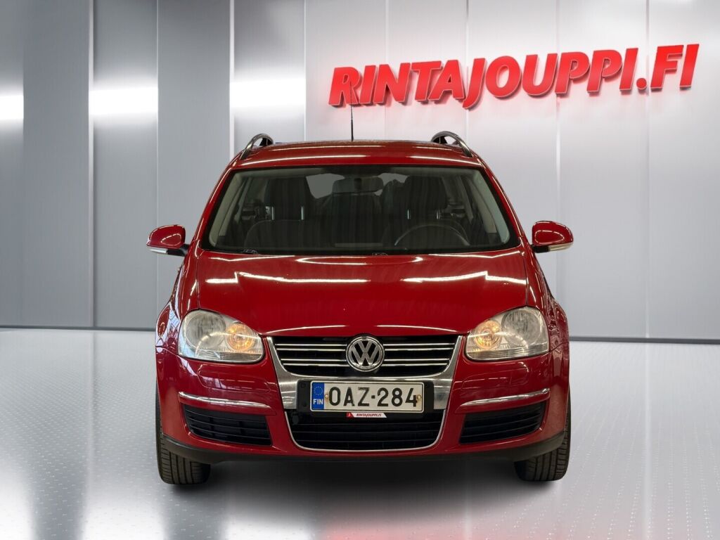 Volkswagen Golf 2008 Punainen