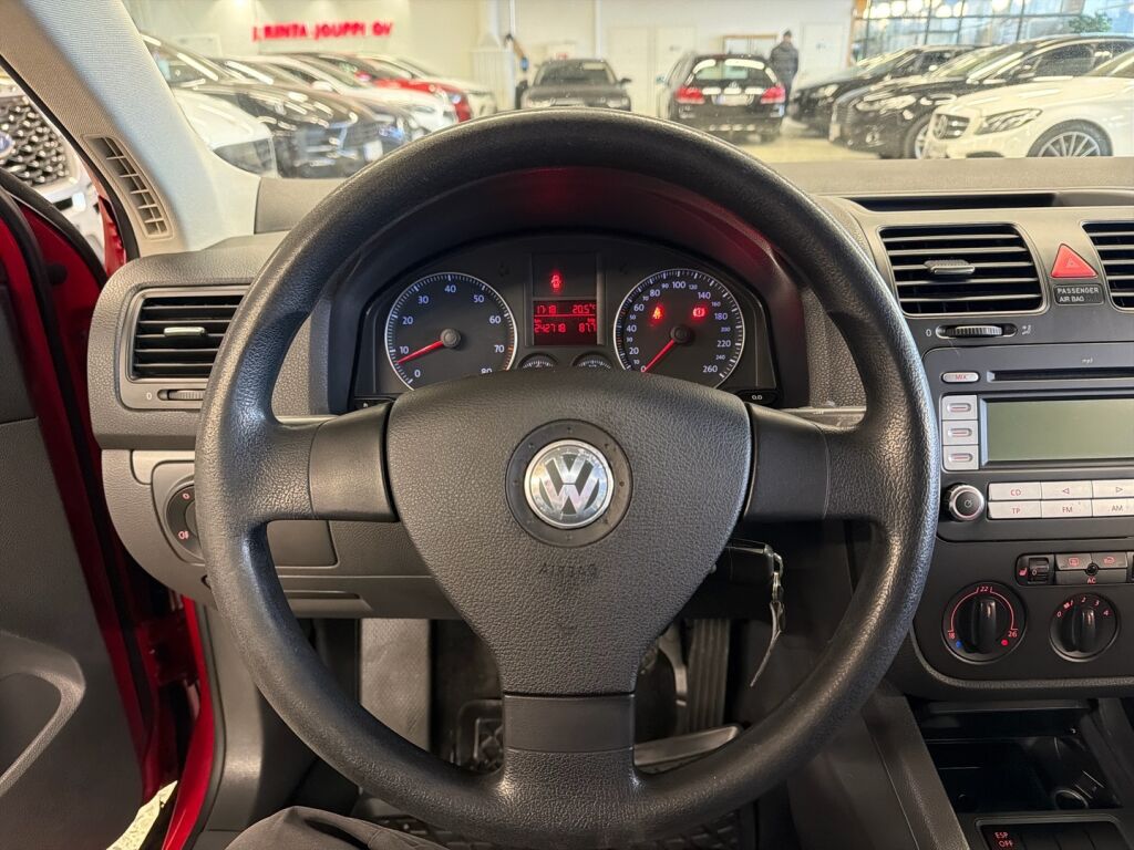 Volkswagen Golf 2008 Punainen