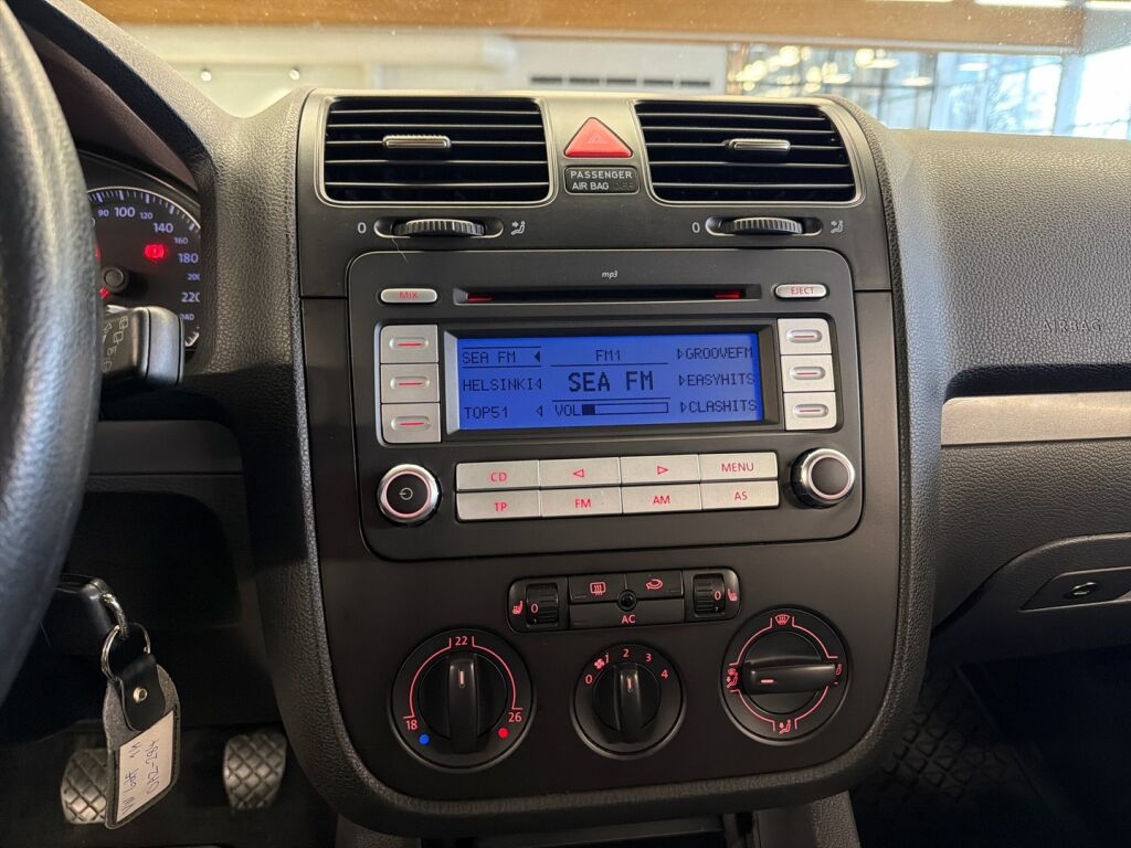 Volkswagen Golf 2008 Punainen