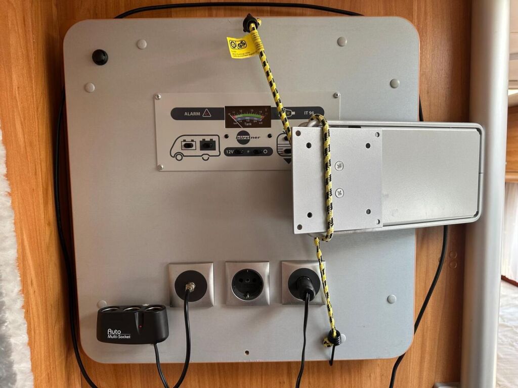 Bürstner Marano T 640 2008 Valkoinen