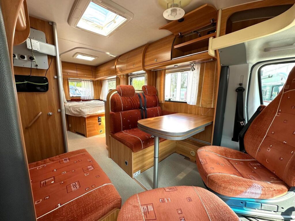 Bürstner Marano T 640 2008 Valkoinen