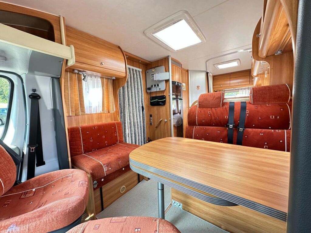 Bürstner Marano T 640 2008 Valkoinen