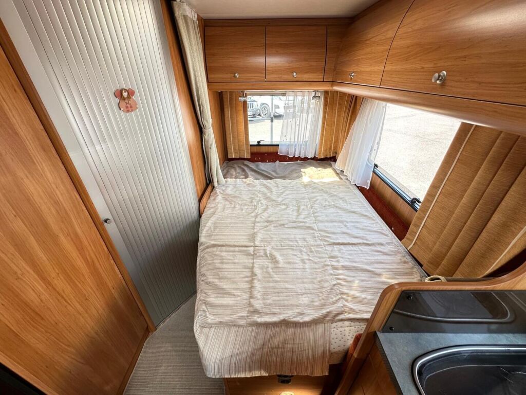 Bürstner Marano T 640 2008 Valkoinen