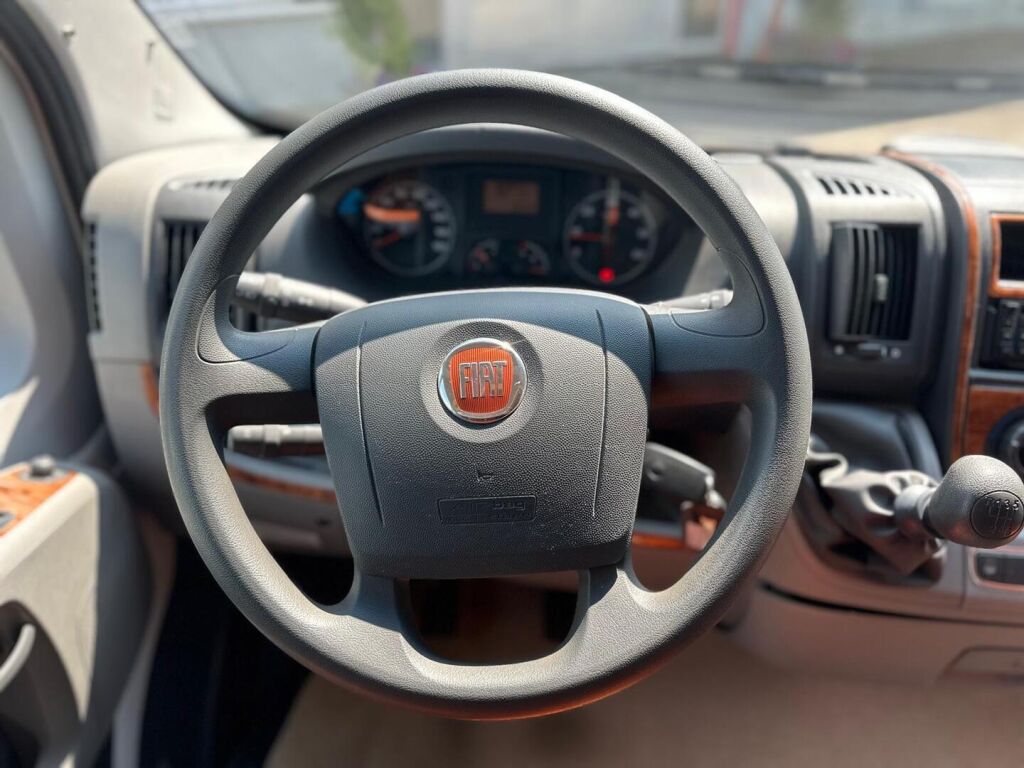 Bürstner Marano T 640 2008 Valkoinen