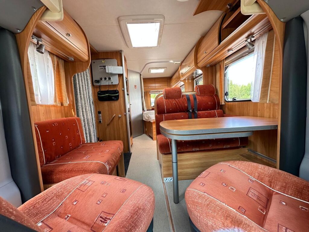 Bürstner Marano T 640 2008 Valkoinen