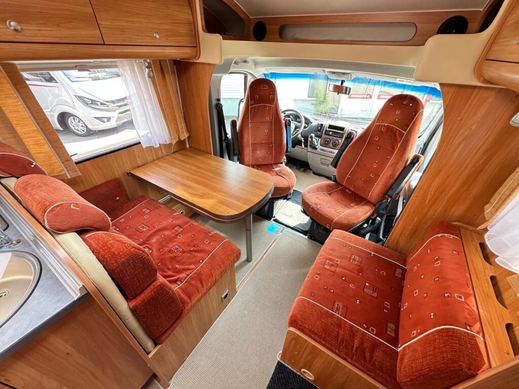 Bürstner Marano T 640 2008 Valkoinen