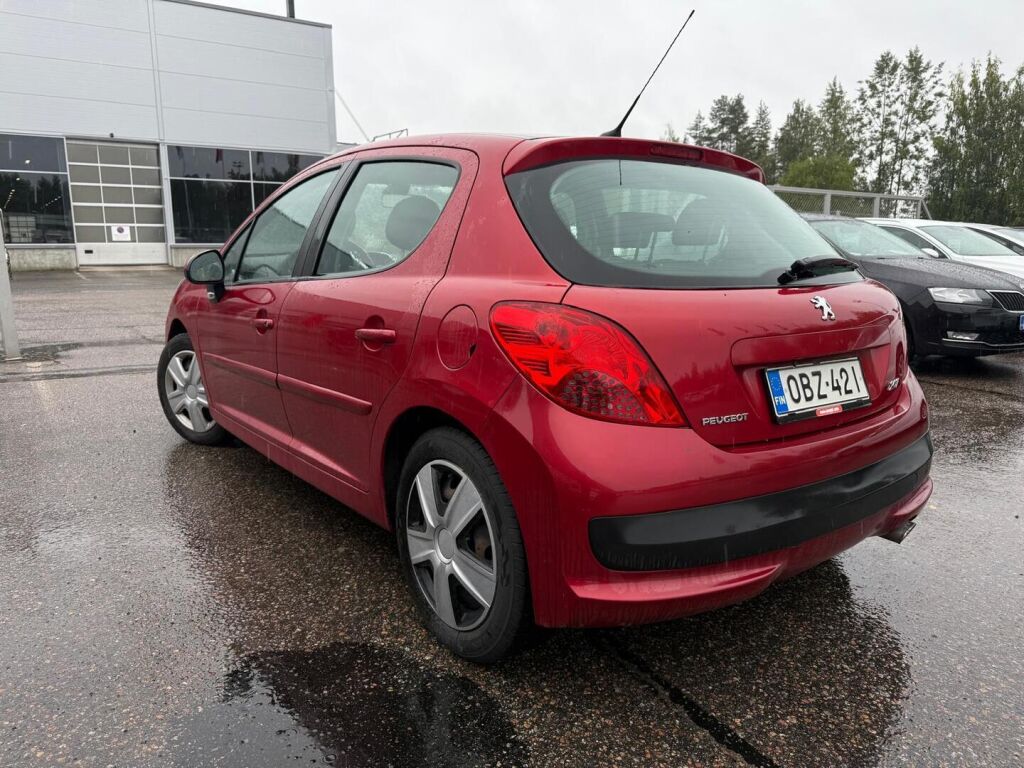 Peugeot 207 2008 Punainen