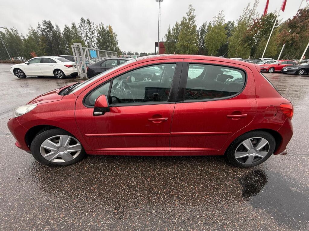 Peugeot 207 2008 Punainen