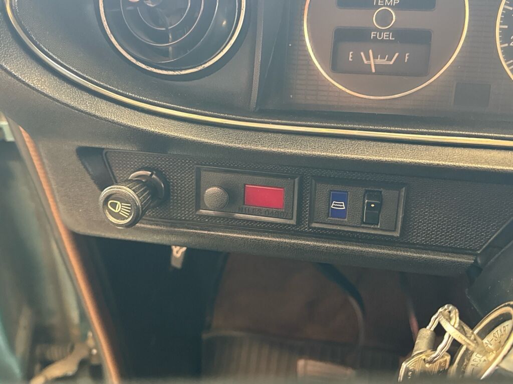 Datsun 160J 1975 Vihreä