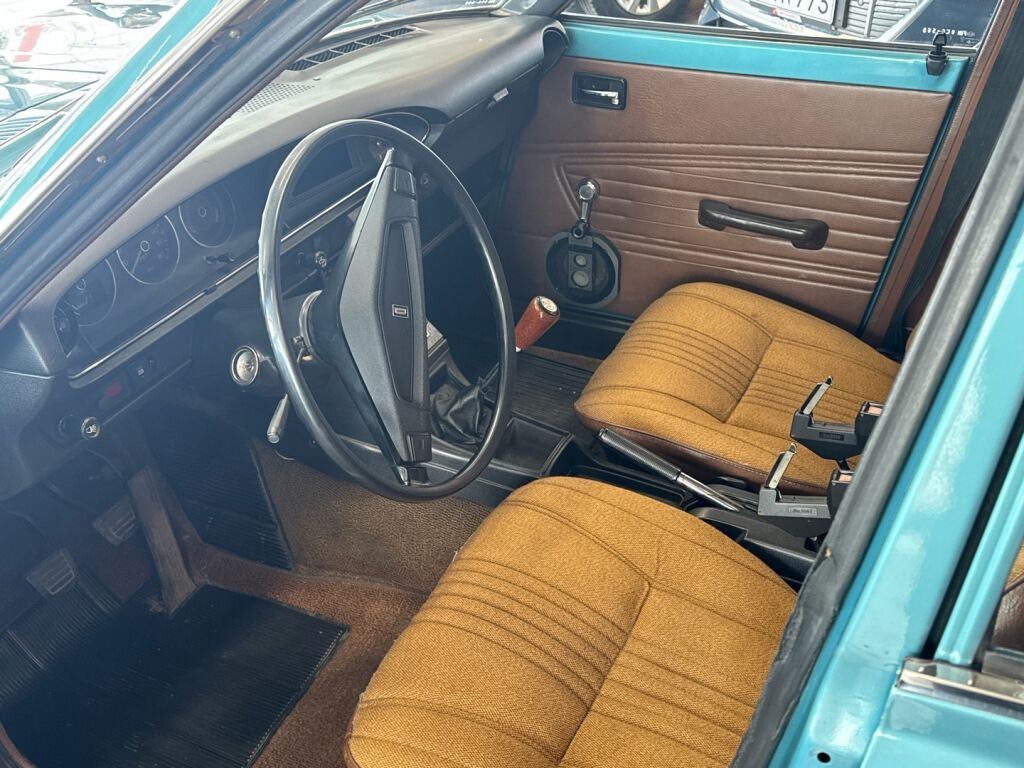 Datsun 160J 1975 Vihreä