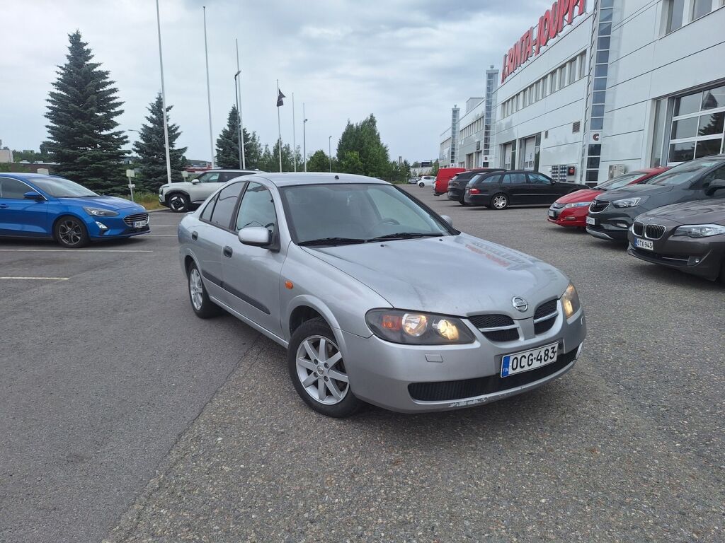 Nissan Almera 2003 Hopea