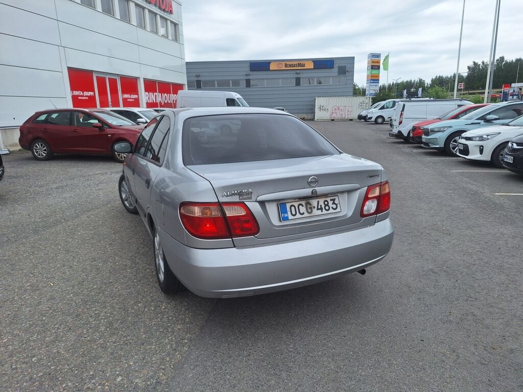 Nissan Almera 2003 Hopea