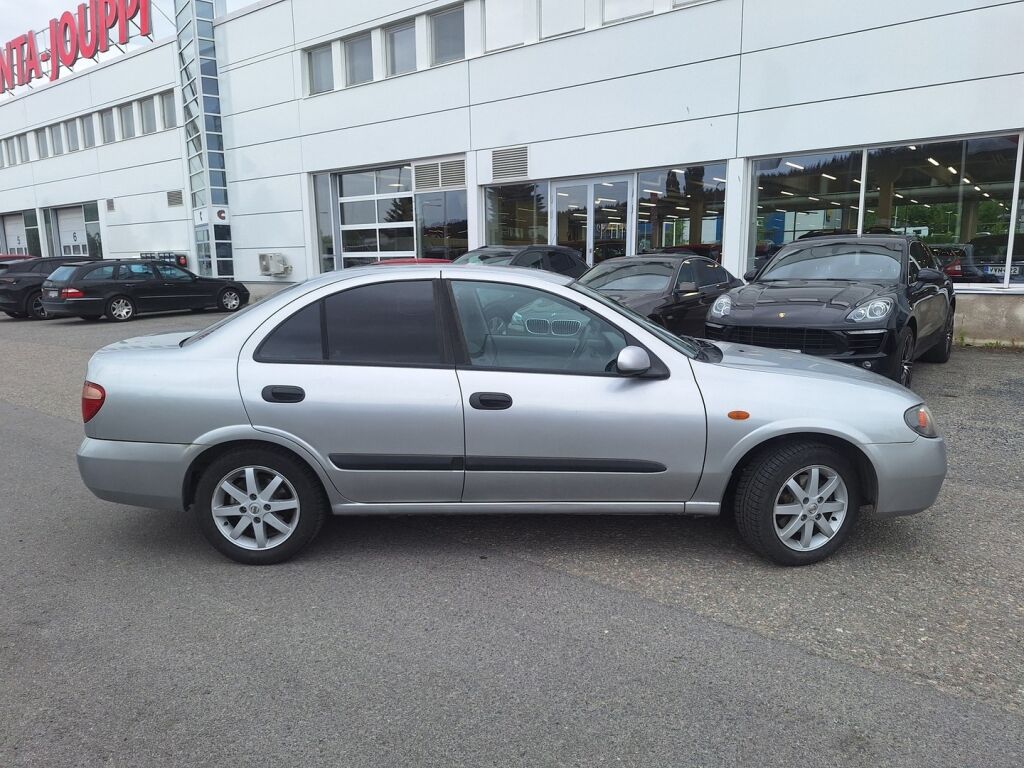 Nissan Almera 2003 Hopea