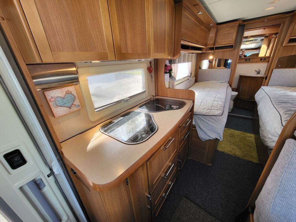 Kabe Travel Master 750 T 2009 Valkoinen