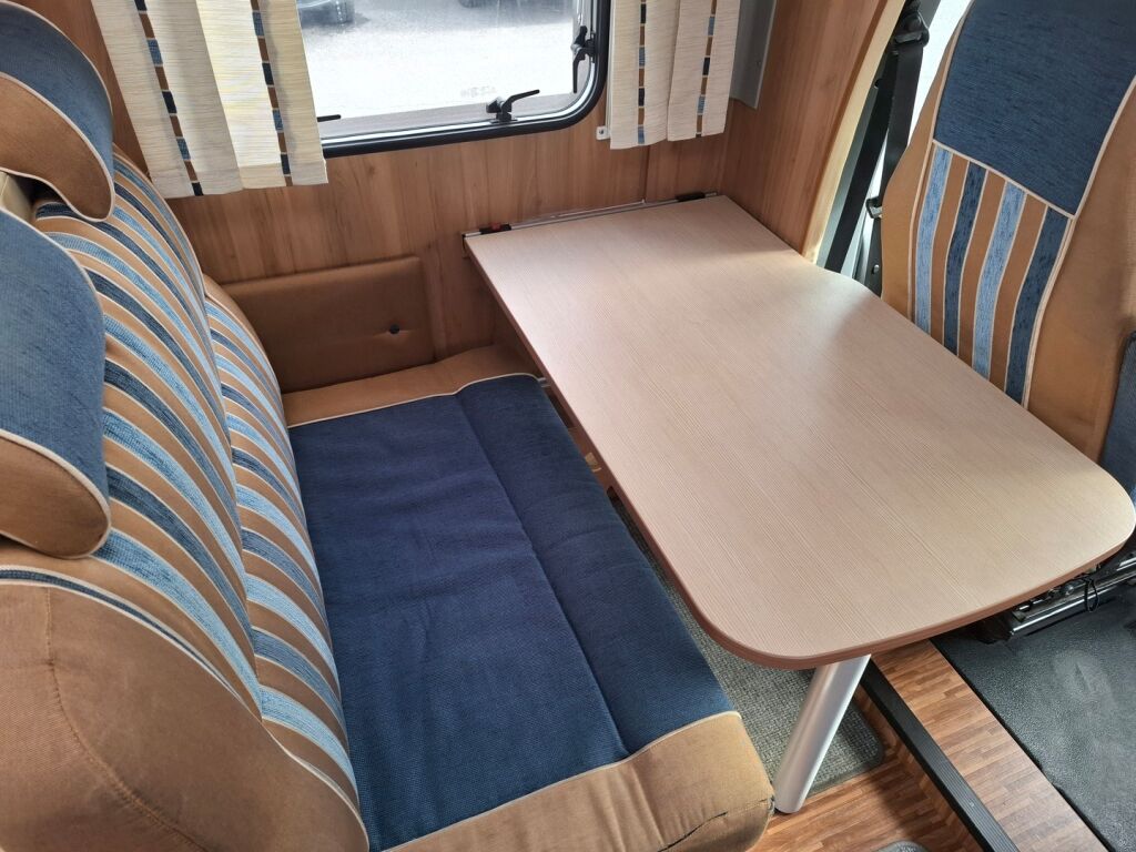 Bürstner Nexxo T660 2009 Valkoinen