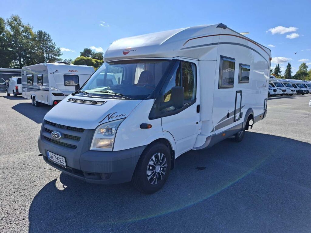 Bürstner T660 Nexxo 2009 Valkoinen