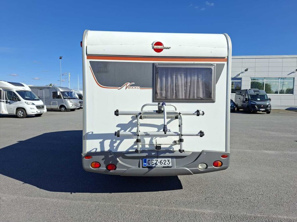 Bürstner T660 Nexxo 2009 Valkoinen