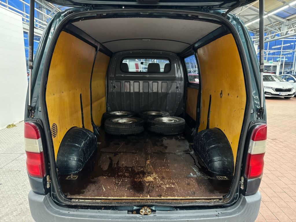 Toyota Hiace 2002 Vihreä
