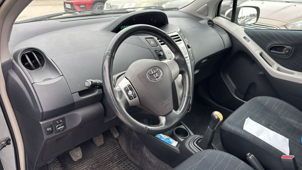 Toyota Yaris 2006 Hopea