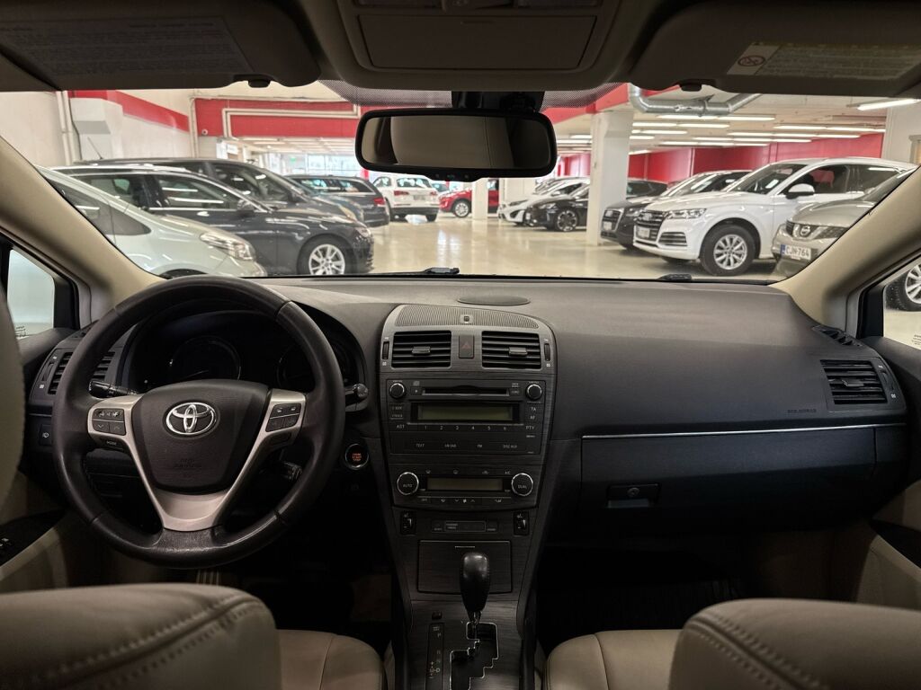 Toyota Avensis 2009 Violetti