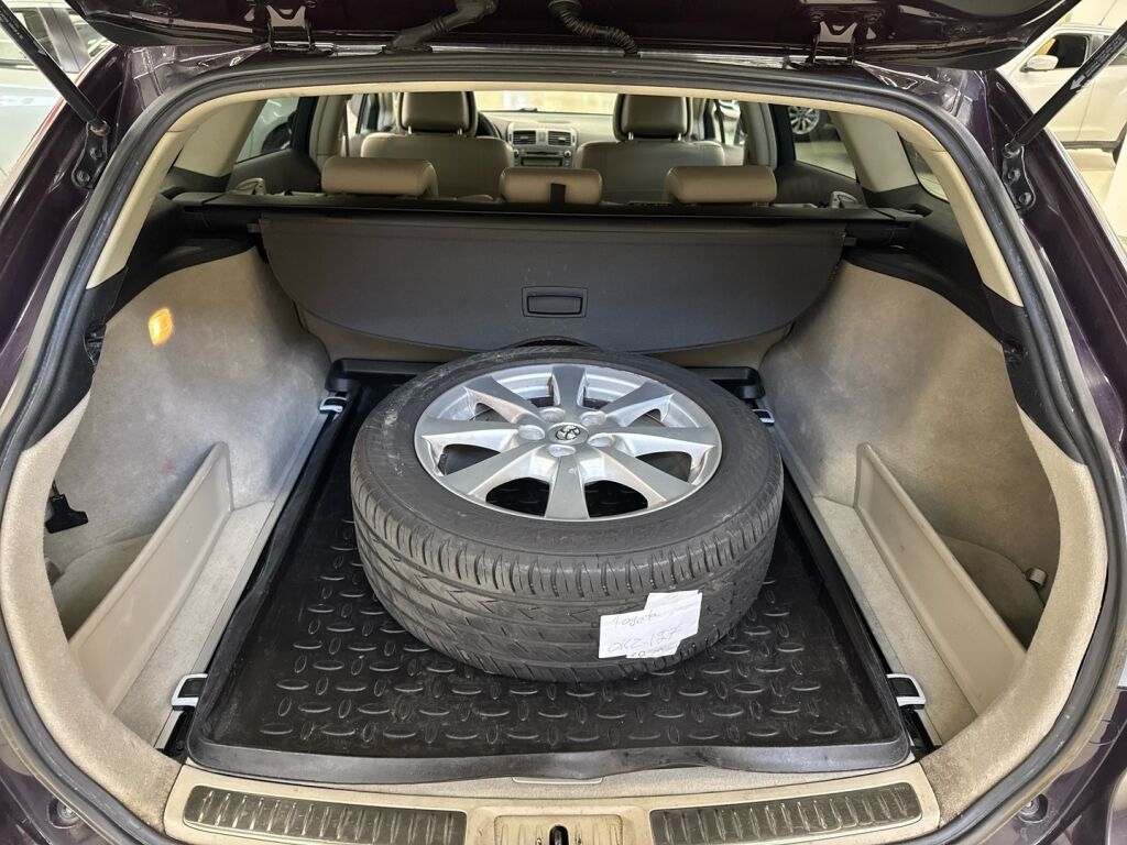 Toyota Avensis 2009 Violetti