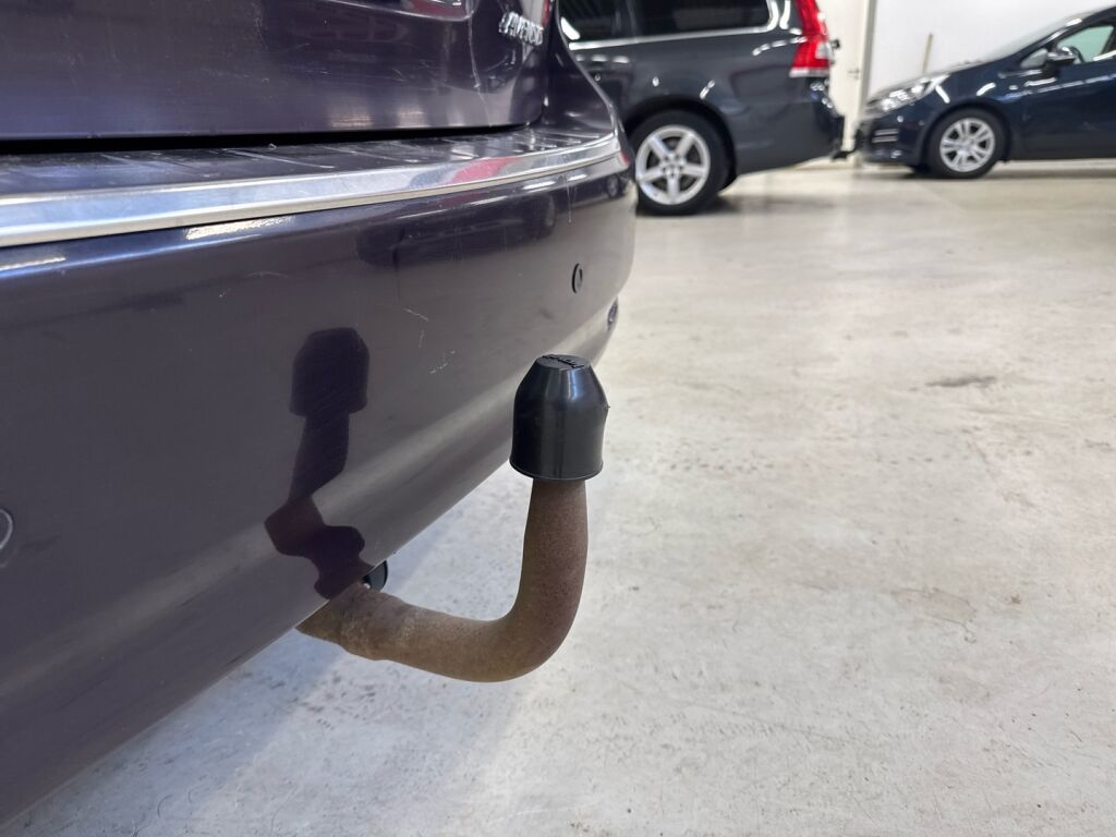 Toyota Avensis 2009 Violetti