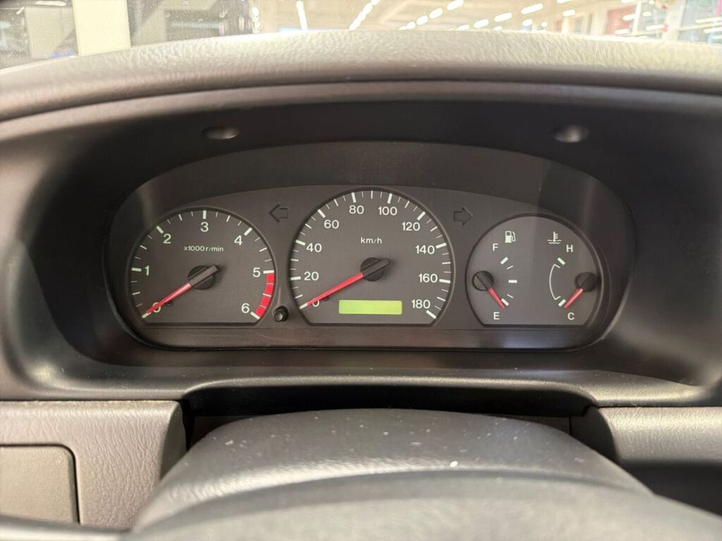 Mazda B2500 PICKUP 2.5TD-UN8B42-4X4/300 2002, kuva 4/15