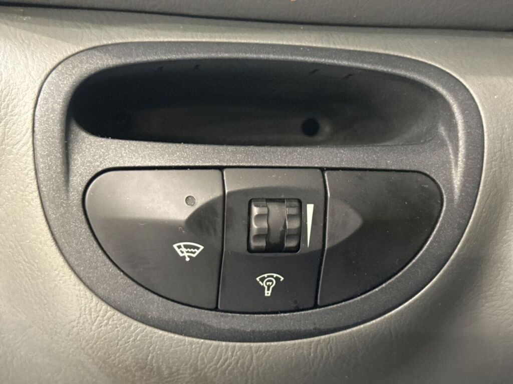Hyundai Santa Fe 2006 Punainen