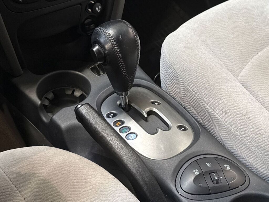 Hyundai Santa Fe 2006 Punainen